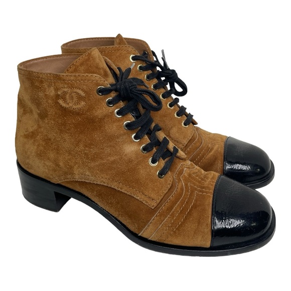 Chanel 2018 Interlocking CC Logo Lace-Up Boots IT42 - Picture 3 of 6